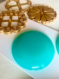 XL And Small Round Tiered Tray Silicone Shaper Set