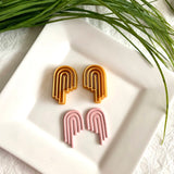 Uneven Lined Arch Set