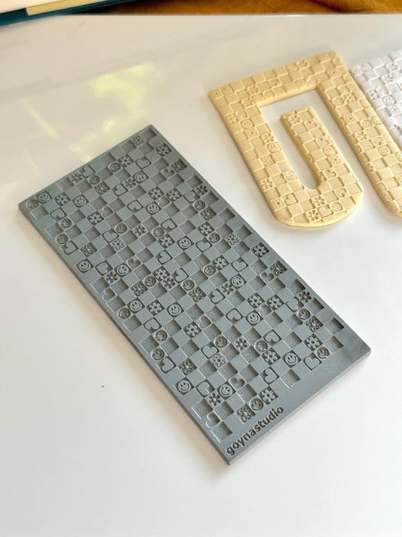 Goyna Studio Soft Texture Mat - Happy Face And Flower